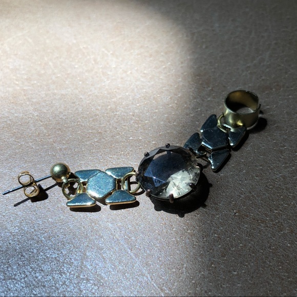 Jewelry - Chain rhinestone ear cuff